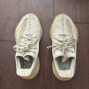 yeezy 350s size 4